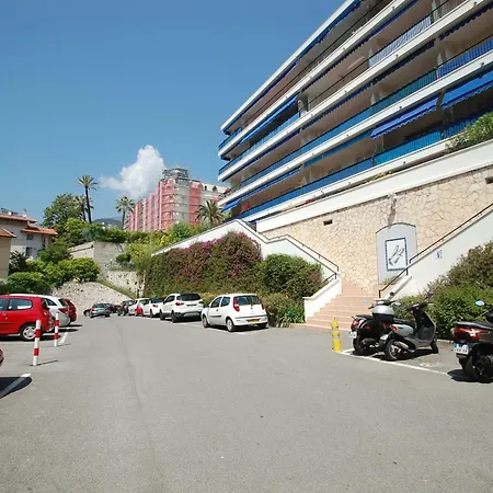 Lumineux Avec Grande Terrasse Et Garage Prive - Fr-1-196-276 * 芒通